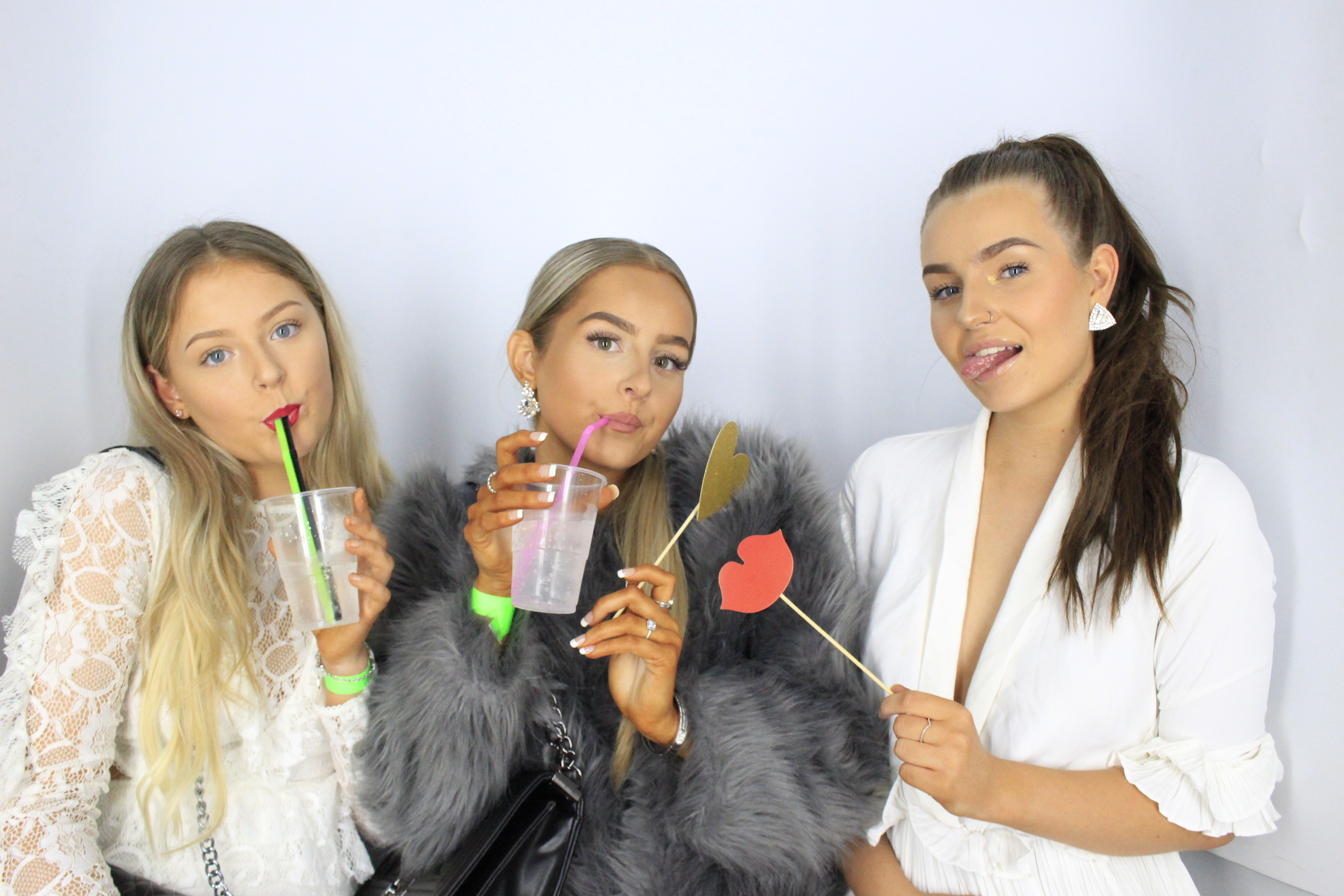 Issy & Alice's 18th Birthday Party | View more photos from the event at gallery.myphotoboothexperience.co.uk/u/MyPhotoBoothExperienceLtd/Issy-Alices-18th-Birthday-Party